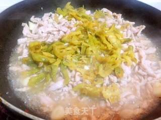 榨菜青椒炒肉丝的做法步骤：8