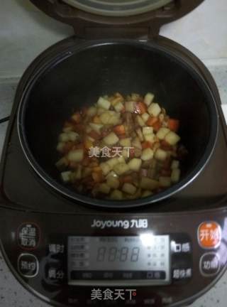土豆胡萝卜焖饭的做法步骤：6