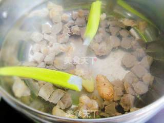 油焖牛肉小辣椒的做法步骤：5