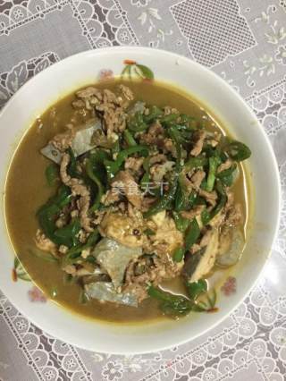 味鲜重的臭大元盖浇肉丝面的做法步骤：2