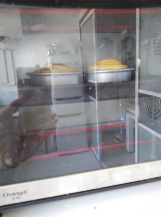 南瓜椰蓉面包卷的做法步骤：12