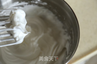 草莓夏洛特的做法步骤：1
