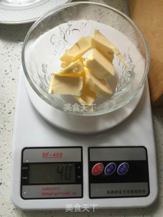 大人孩子都喜欢的牛奶海绵蛋糕的做法步骤：1