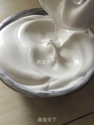 大人孩子都喜欢的牛奶海绵蛋糕的做法步骤：5