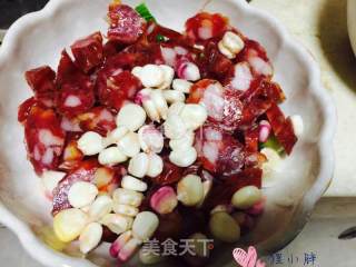 广式香肠焖饭的做法步骤：1