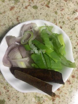 酱鸡手的做法步骤：2