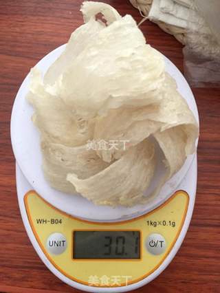 鲜炖燕窝的做法步骤：1