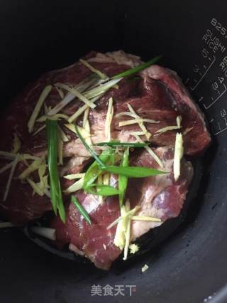电饭煲酱香牛排的做法步骤：6