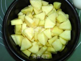 俄罗斯苹果蛋糕的做法步骤：2