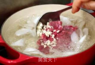 白萝卜牛肉汤的做法步骤：4