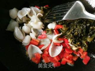 咸菜墨鱼仔的做法步骤：4