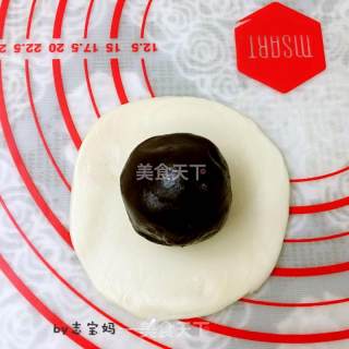 豆沙蛋黄酥的做法步骤：15