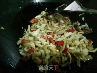 干煸水笋的做法步骤：4