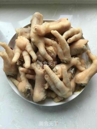 韩式辣鸡爪的做法步骤：2