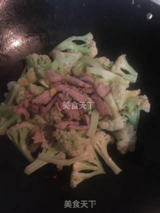肉片炒菜花的做法步骤：4