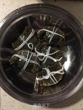 清蒸大闸蟹的做法步骤：1