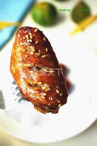 【蜜汁烤鸡翅】的做法步骤：9