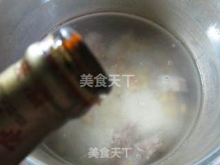 青菜黄豆排骨大米粥的做法步骤：3