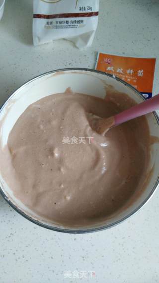 ~~【酸奶可可戚风蛋糕】的做法步骤：9
