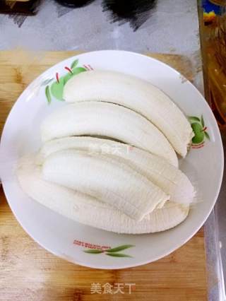 脆皮香蕉的做法步骤：1