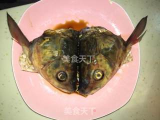 剁椒鱼头的做法步骤：1