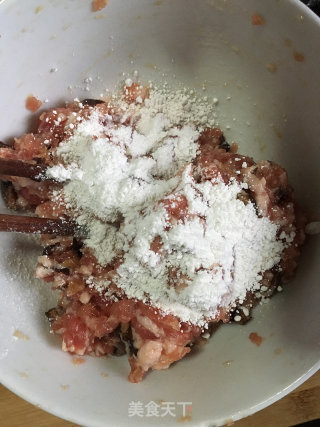 豇豆圈酿肉的做法步骤：7