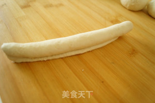 香肠肉松双拼手撕排包的做法步骤：7