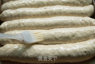 香肠肉松双拼手撕排包的做法步骤：10
