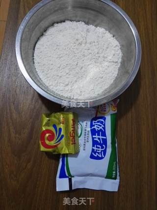 牛奶花生面包的做法步骤：1