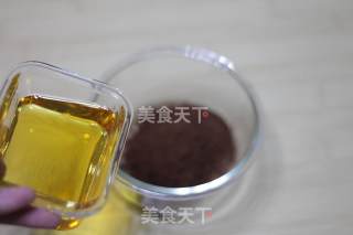 浓情cocoa蛋糕卷的做法步骤：2