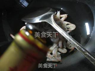韭菜炒江白虾的做法步骤：3