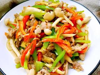 尖椒白玉菇炒肉的做法步骤：17