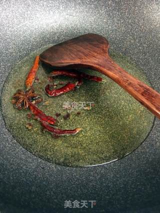 红烧魔芋的做法步骤：2