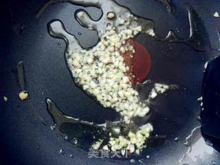 酱爆豆角肉丁的做法步骤：2