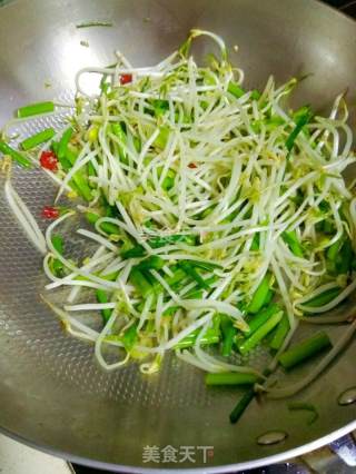 香芹搭豆芽的做法步骤：6