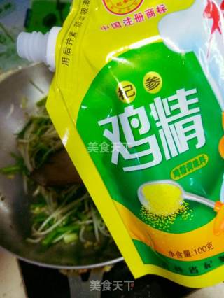 香芹搭豆芽的做法步骤：9