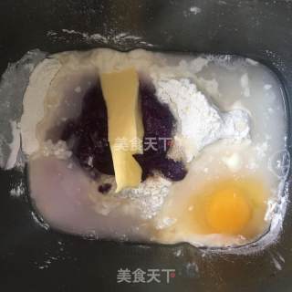 紫薯汉堡坯的做法步骤：1
