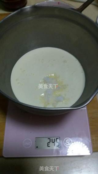 无基础新手六寸黑森林的做法步骤：5