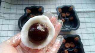 小浣熊冰皮月饼的做法步骤：9