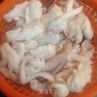 鱿鱼炒荷兰豆的做法步骤：5