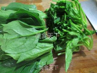 咸肉炒菠菜的做法步骤：2