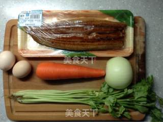 日式鳗鱼炒饭的做法步骤：1