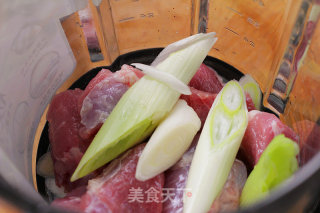 千层肉饼的做法步骤：2