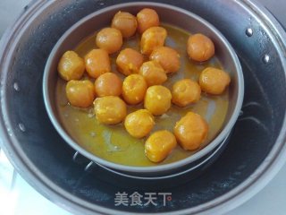红豆蛋黄酥的做法步骤：1