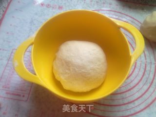 红豆蛋黄酥的做法步骤：4