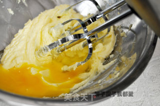 香蕉玛芬蛋糕的做法步骤：2