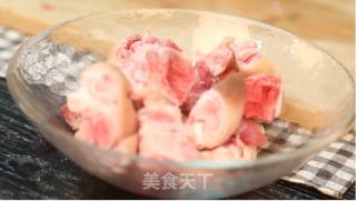 口味猪脚的做法步骤：2