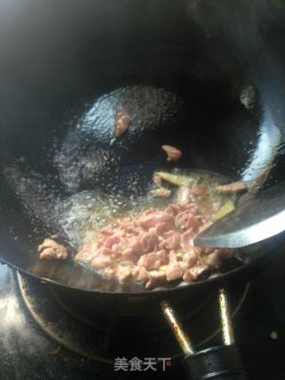 胡萝卜炒肉的做法步骤：3