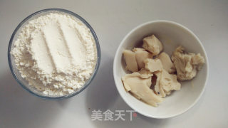 圆荷浮小叶——不用松弛的荷花酥的做法步骤：2