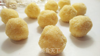 圆荷浮小叶——不用松弛的荷花酥的做法步骤：4